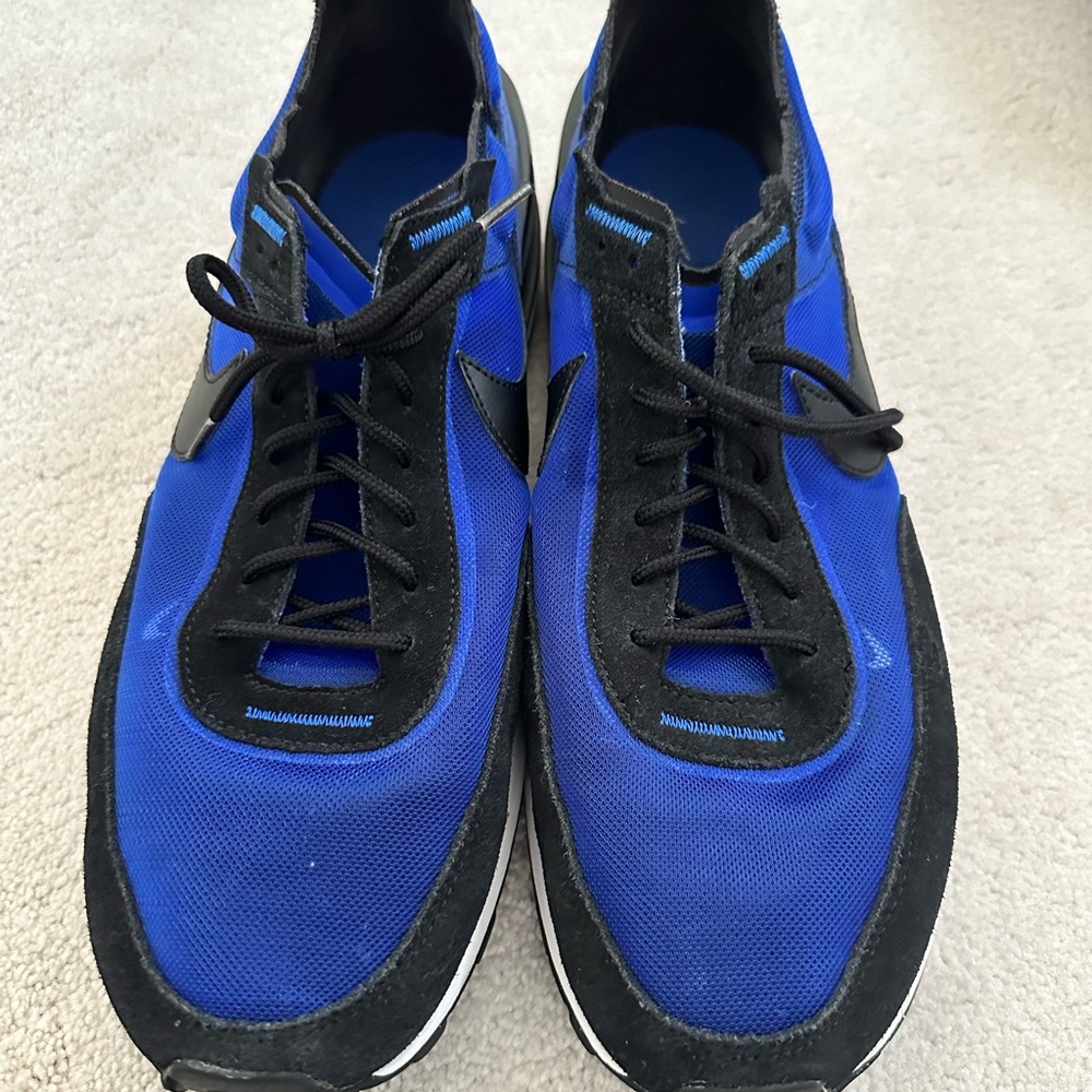 Nike Men's Dynamic Blue and Black Sneakers